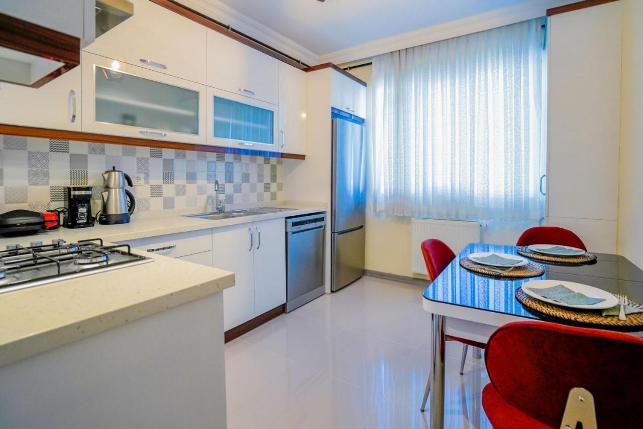 Central And Comfy Flat With Balcony In Muratpasa Antalya Eksteriør billede
