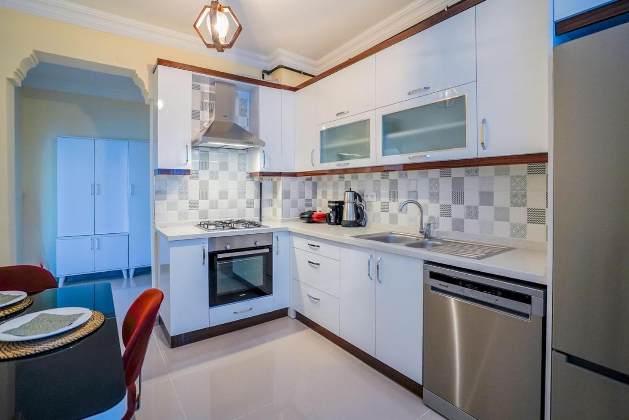 Central And Comfy Flat With Balcony In Muratpasa Antalya Eksteriør billede