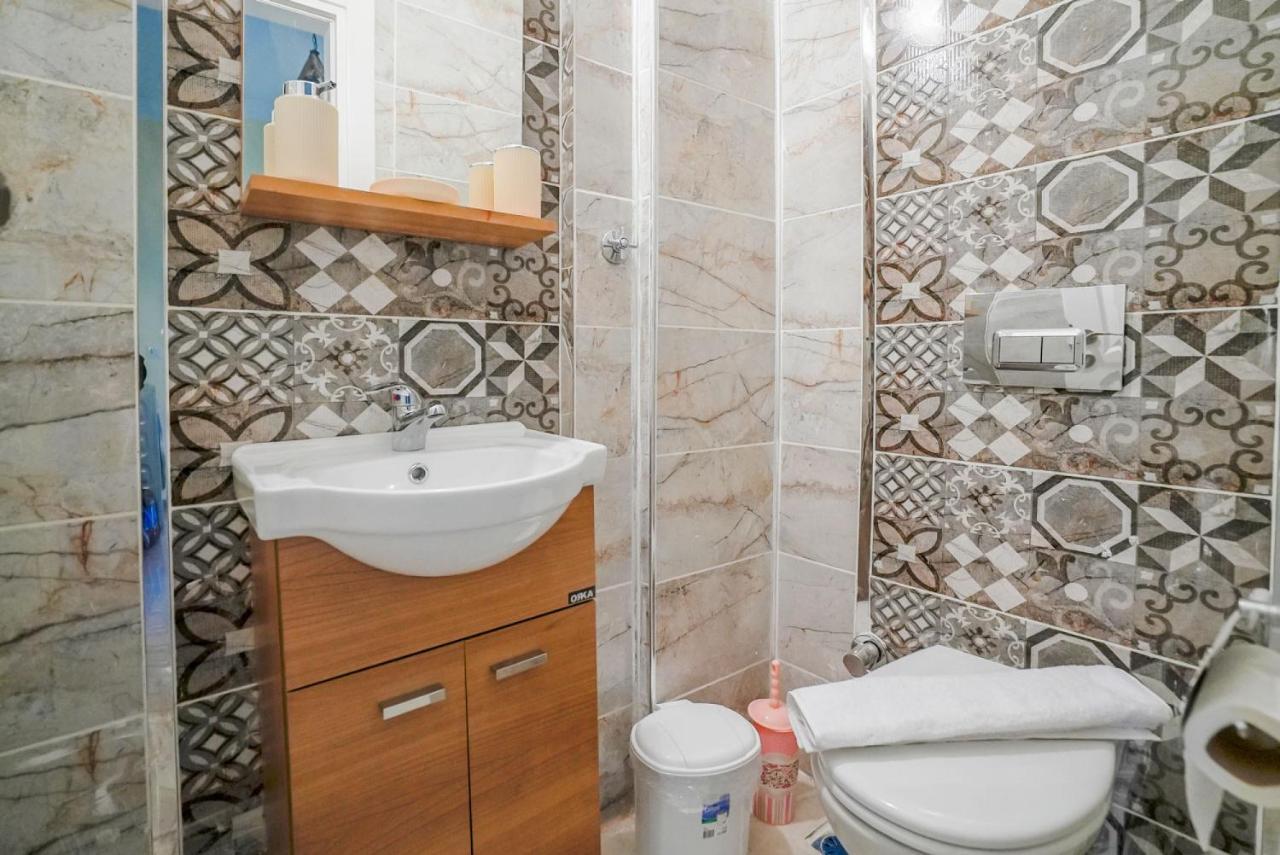 Central And Comfy Flat With Balcony In Muratpasa Antalya Eksteriør billede